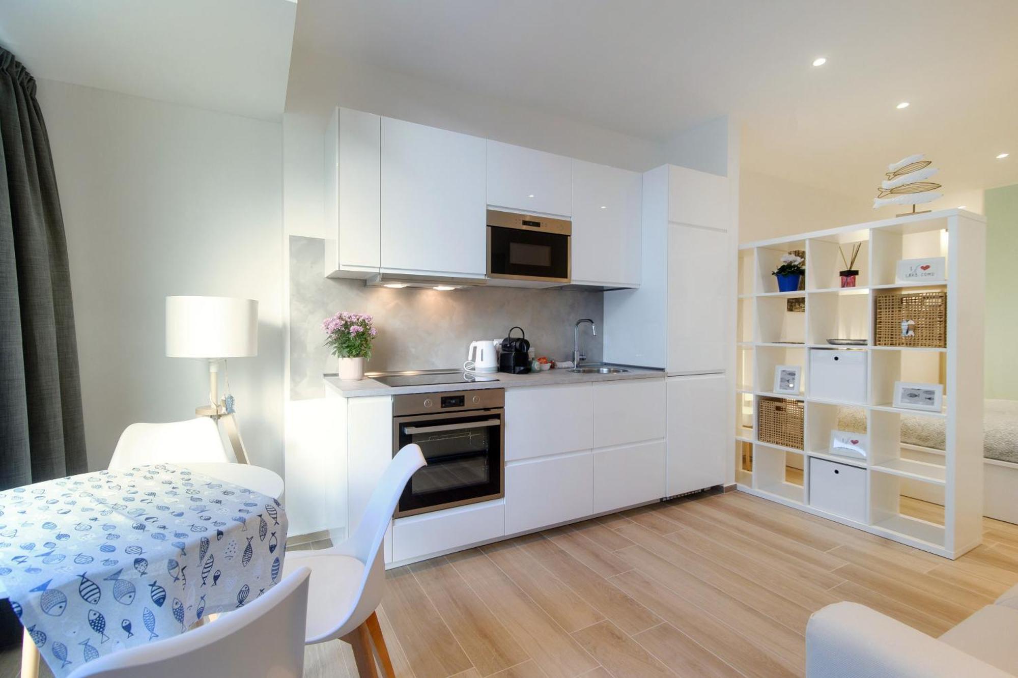 Hostini 2 - Downtown Apartment *