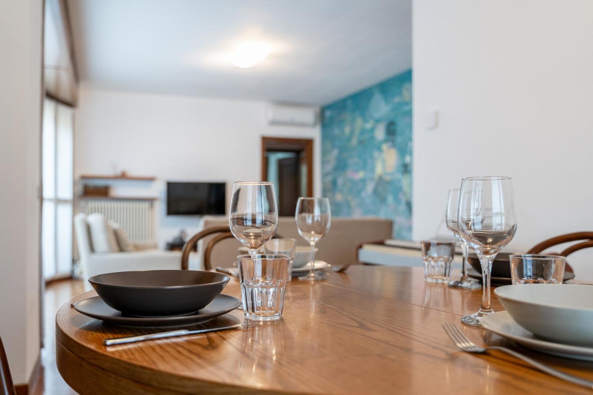 Apartment Spacious Bright Near Center And With Air Conditioning Lecco