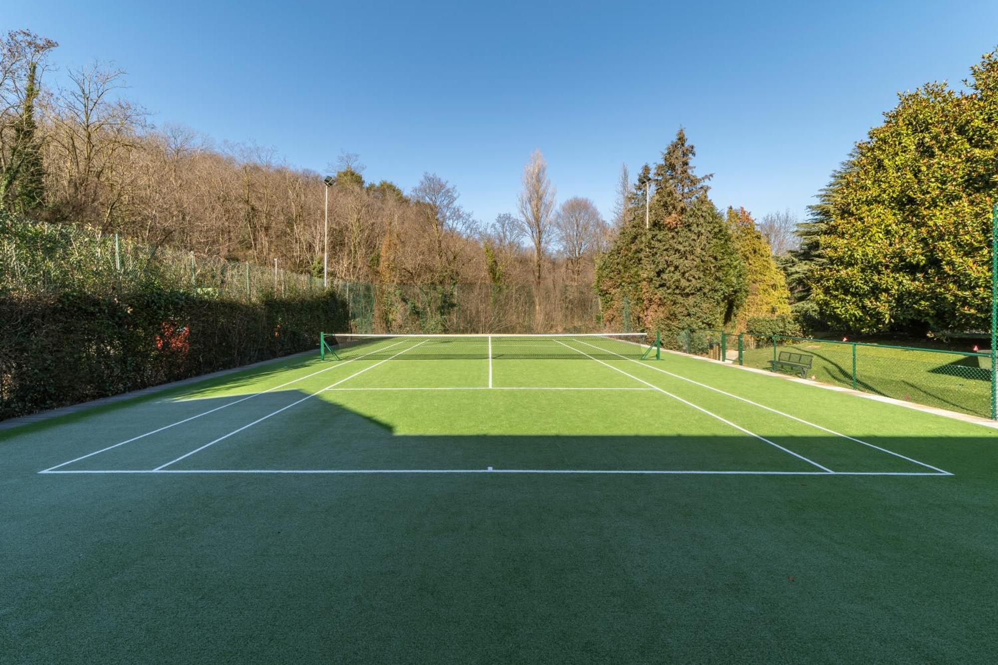 Alex's Luxury View Pool And Tennis Apartment *