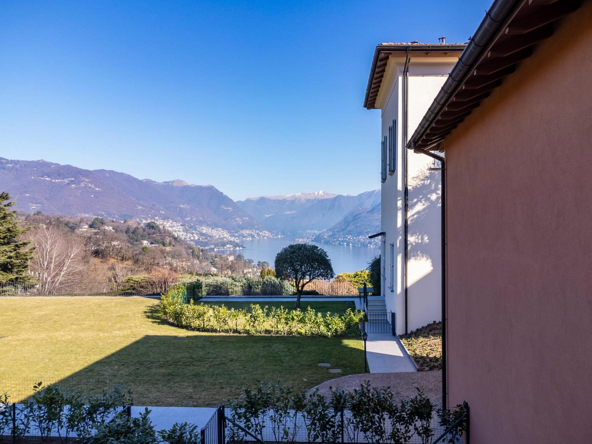 Apartment Alex's Luxury View Pool And Tennis Como