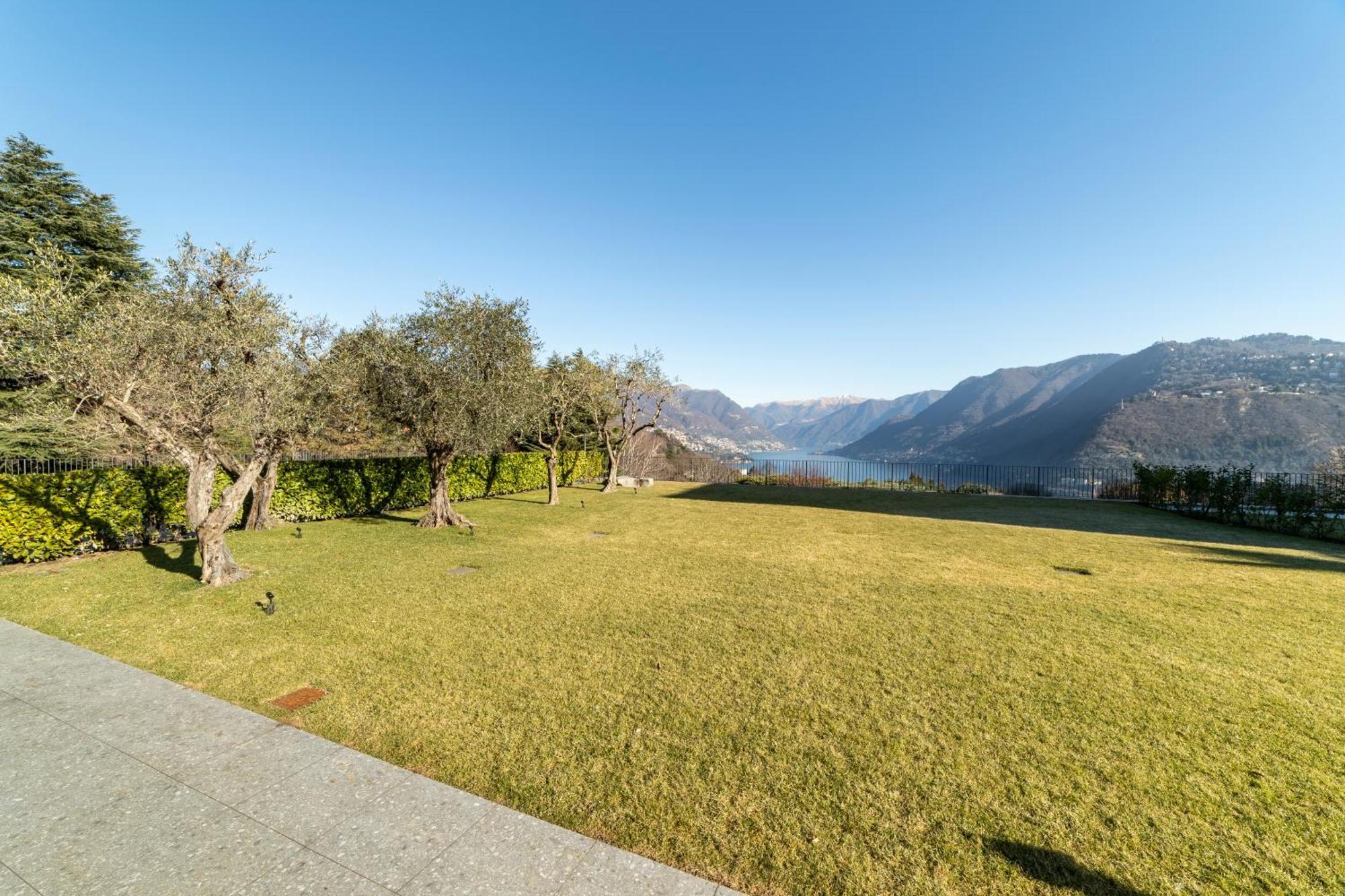 Alex's Luxury View Pool And Tennis Apartment Como