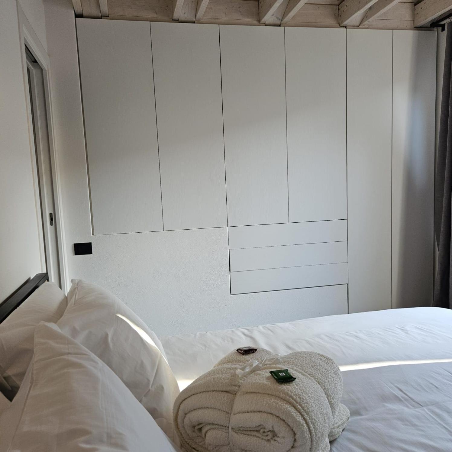 Loft Industrial Apartment Lecco
