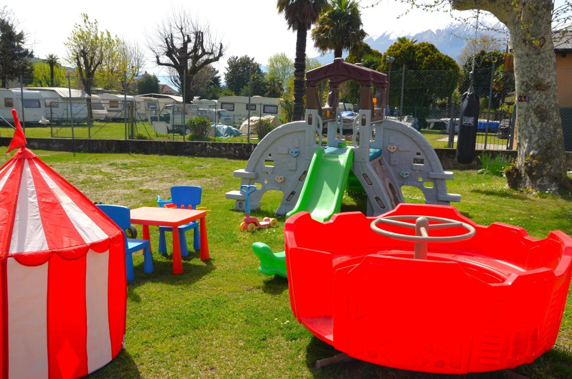 Glamping Italia 90 Mini * Domaso