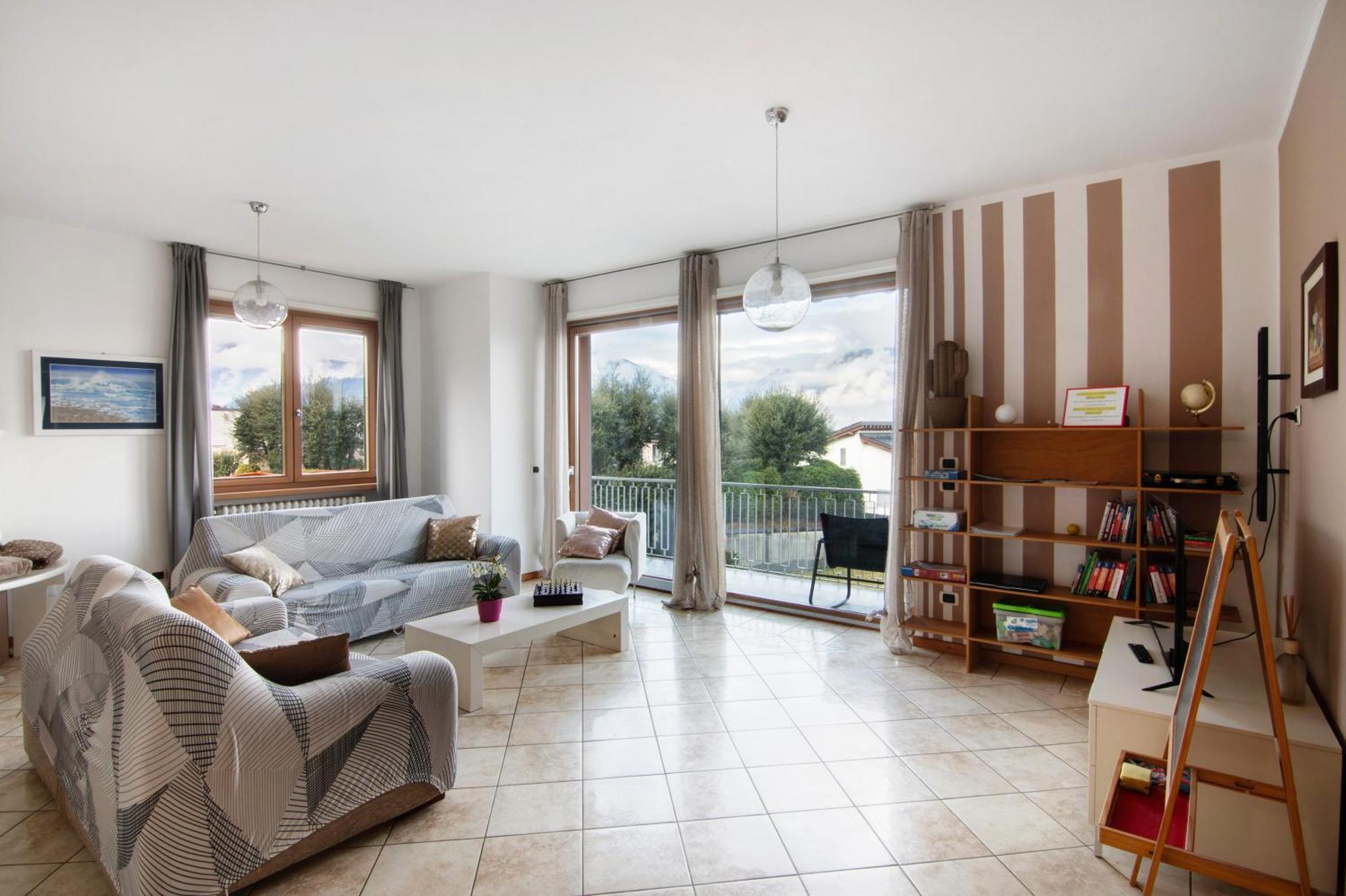 Como Lake Home *