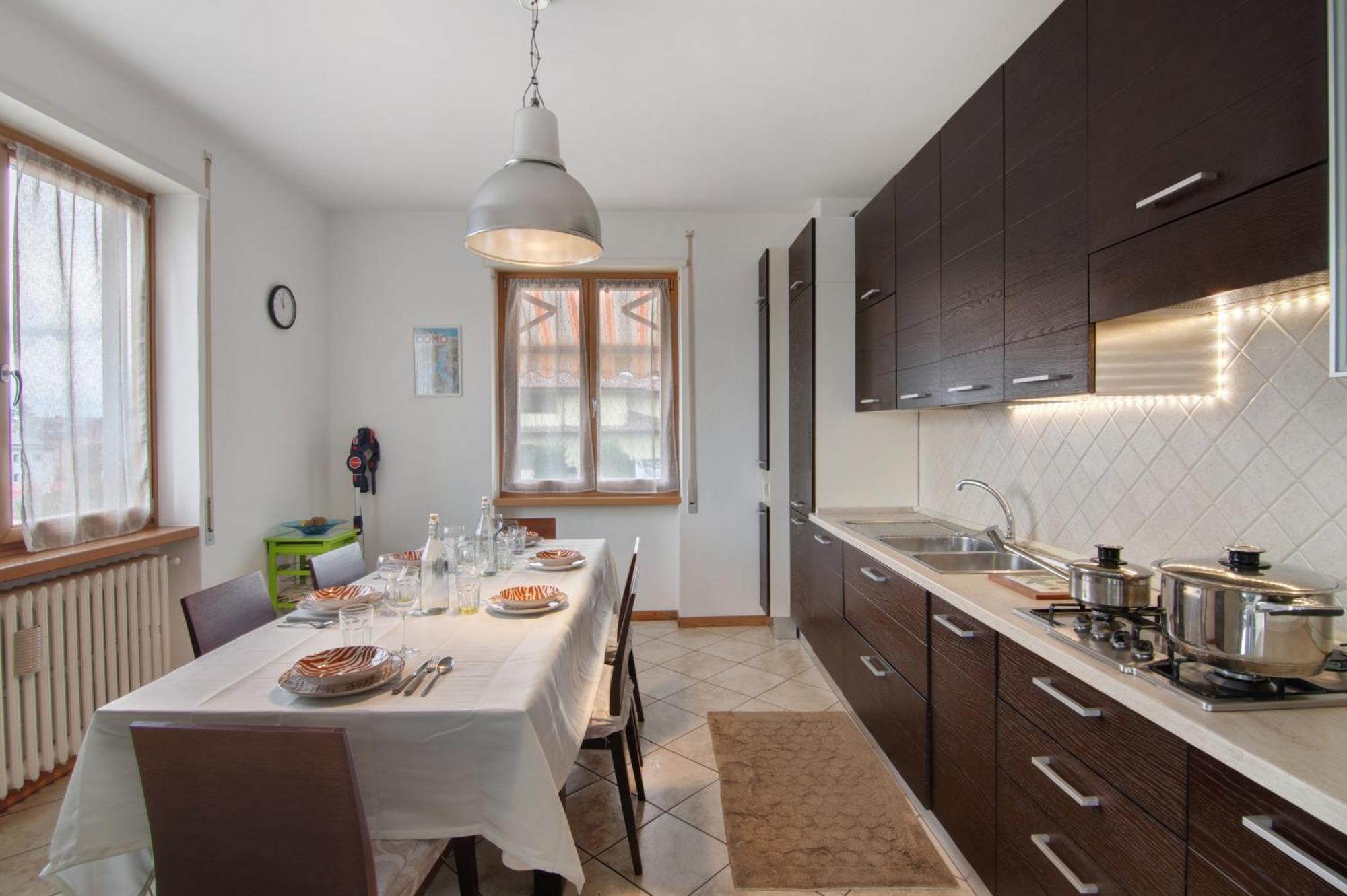 Como Lake Home Apartment