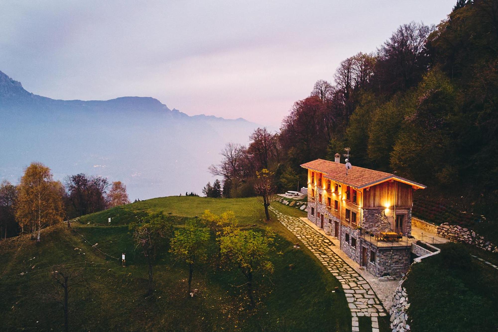 - Treeb Breva Apartment Bellagio