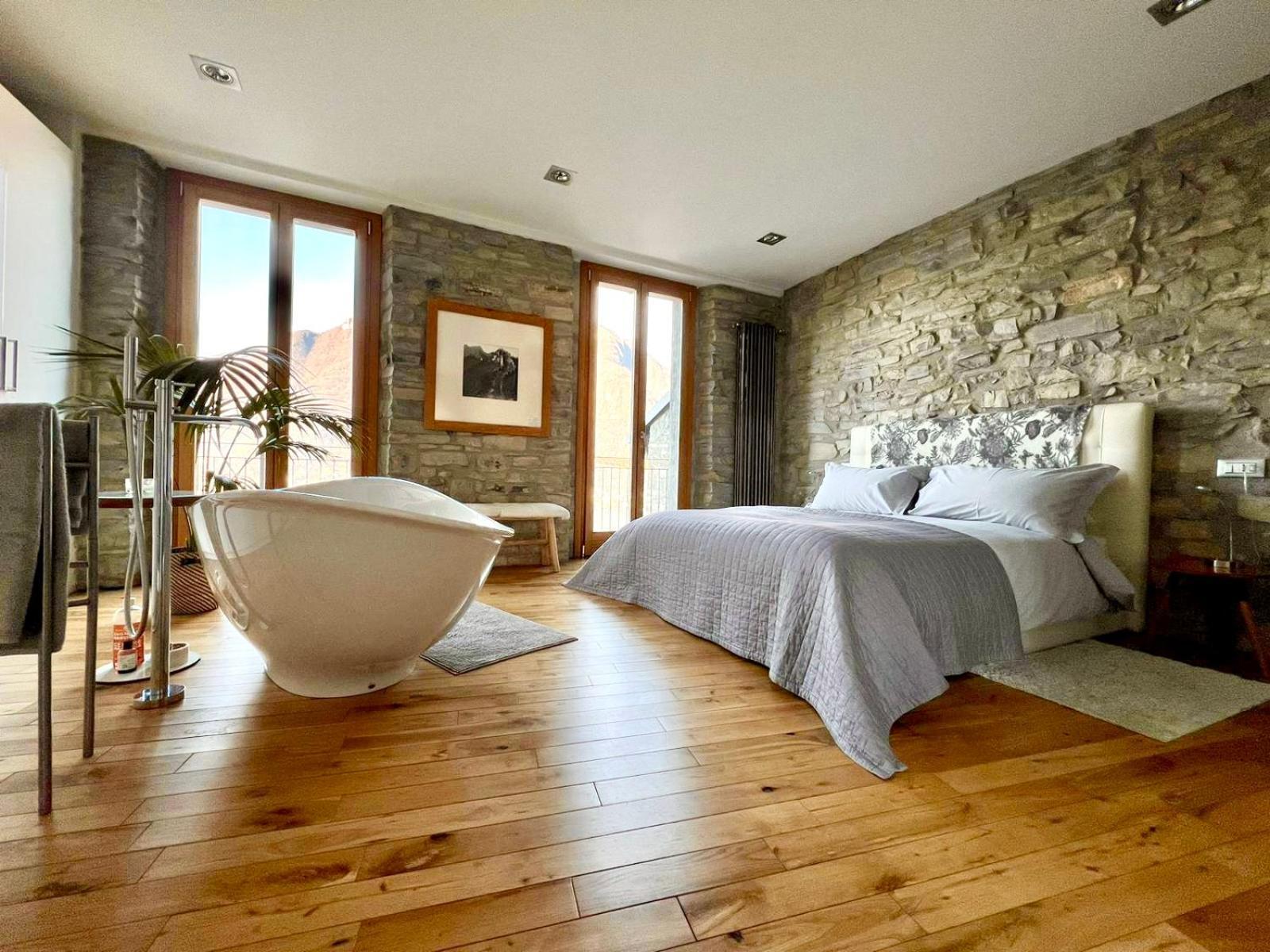 Romantic & Private Villa Pognana Lario