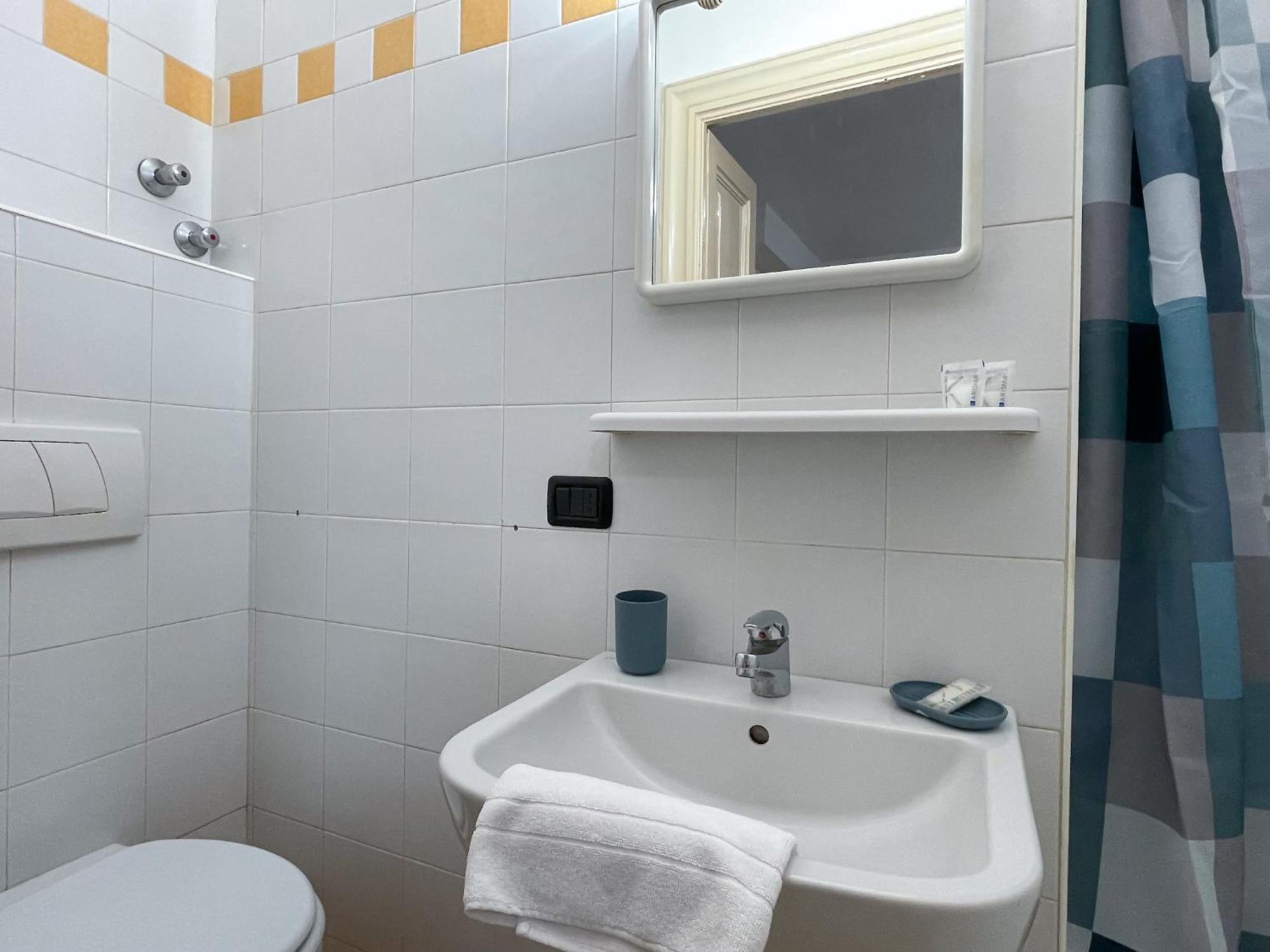Roncati 7 Center Town Apartment Bellagio