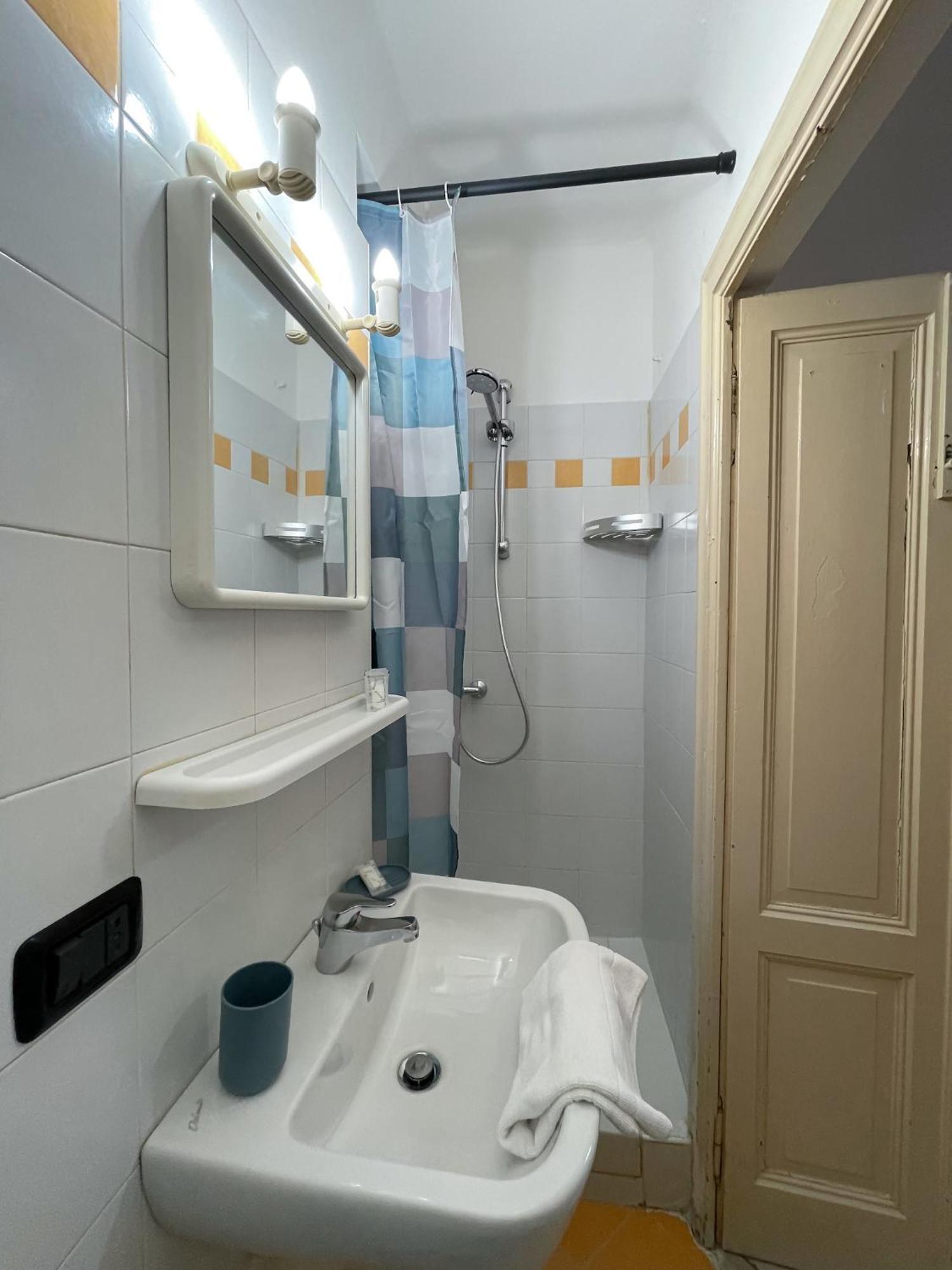 Roncati 7 Center Town Apartment Bellagio