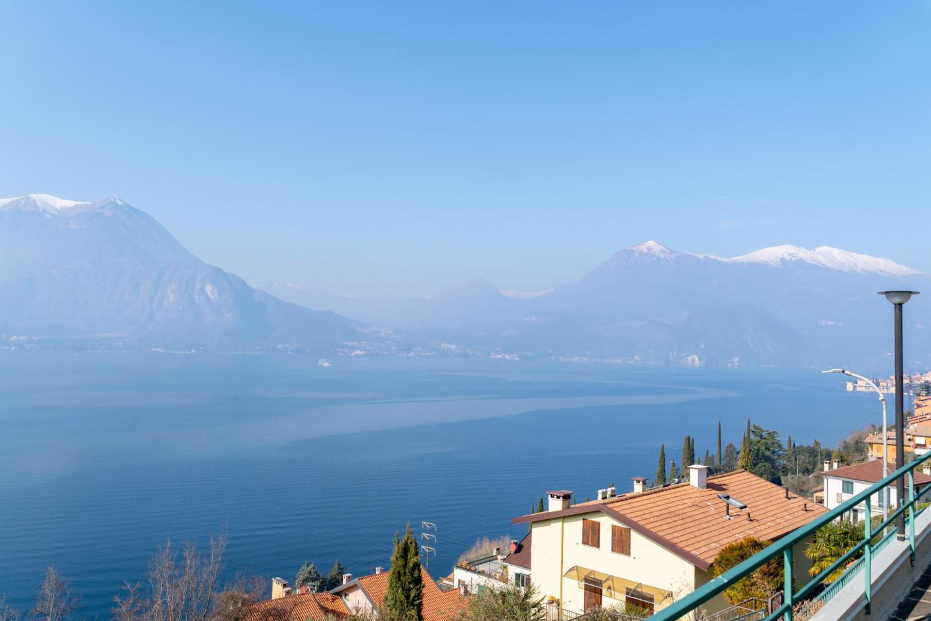 The Terrace On The - Varenna Pino Apartment