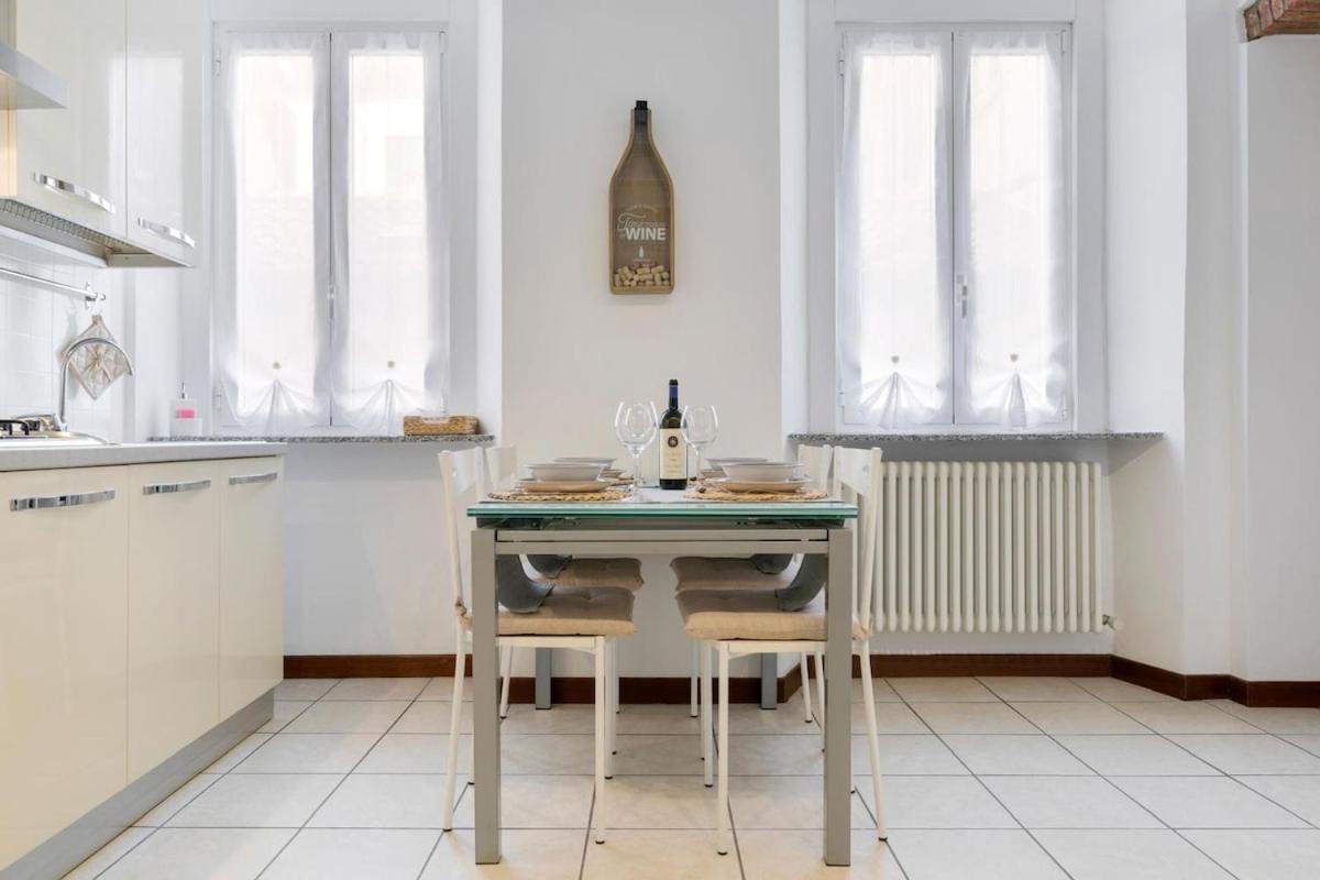 Astra-timeless Elegance In Center * Como