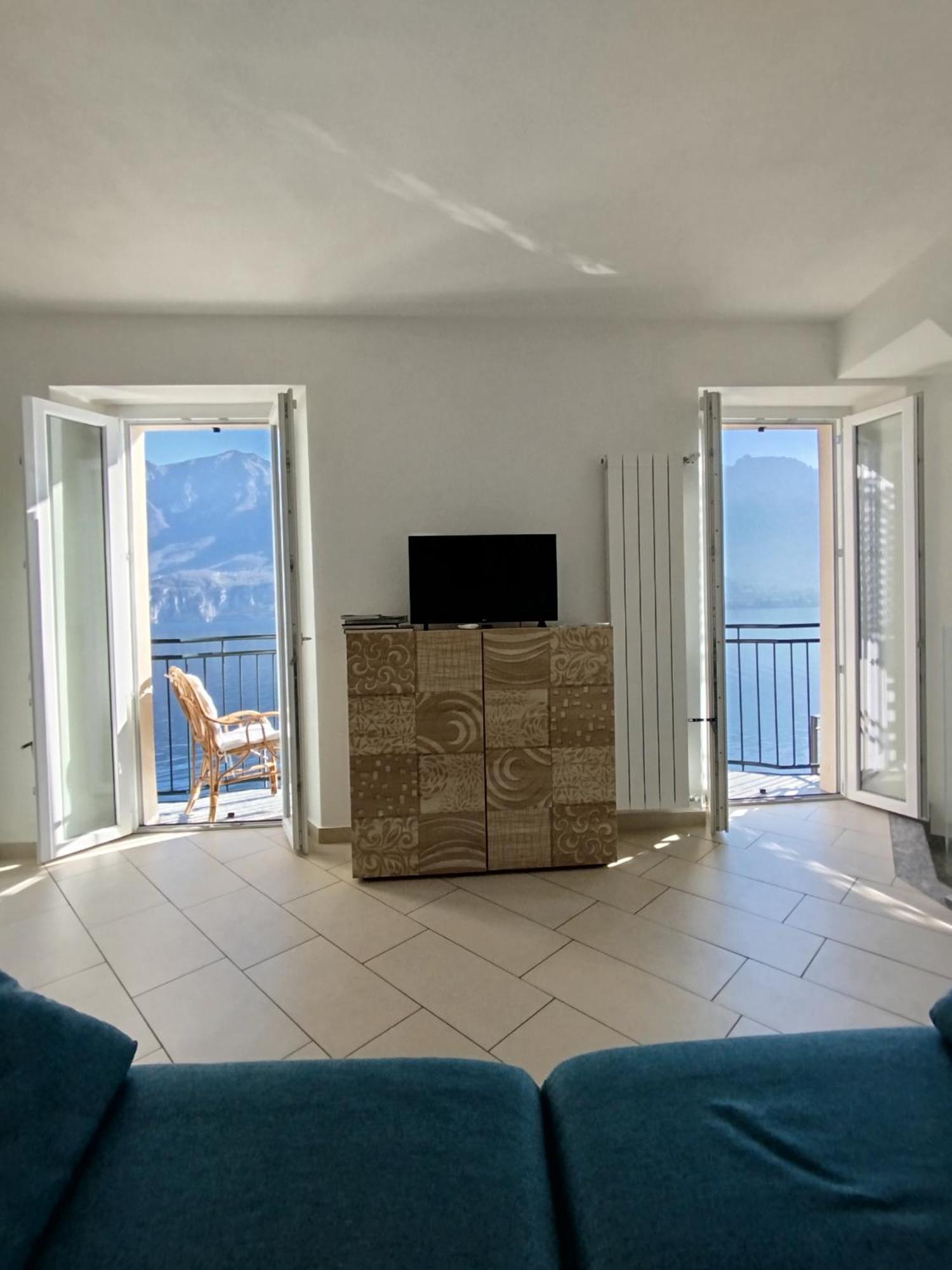 Domus Graziana - Front * Oliveto Lario