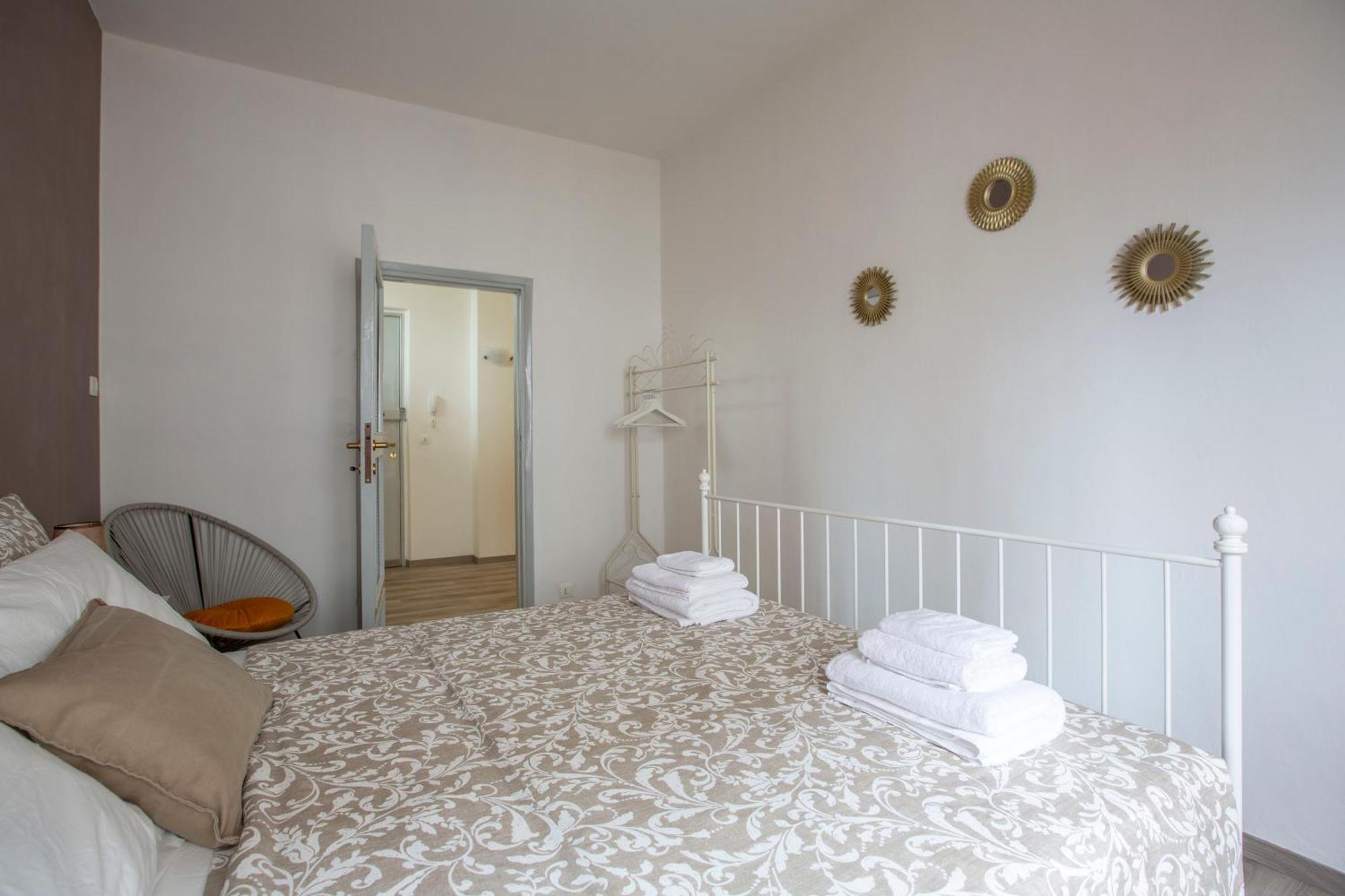 Apartment Lake-near Historic Center *