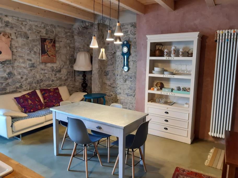 Apartment Gaudi - Overlooking Como, Near Bellagio Lezzeno