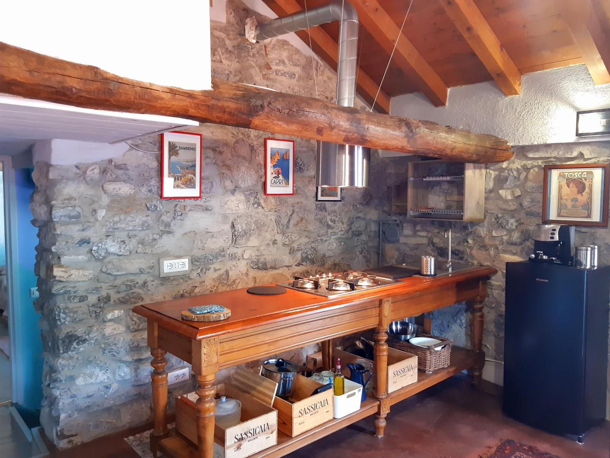 Horta - Charming Attic With Rooftop View * Lezzeno