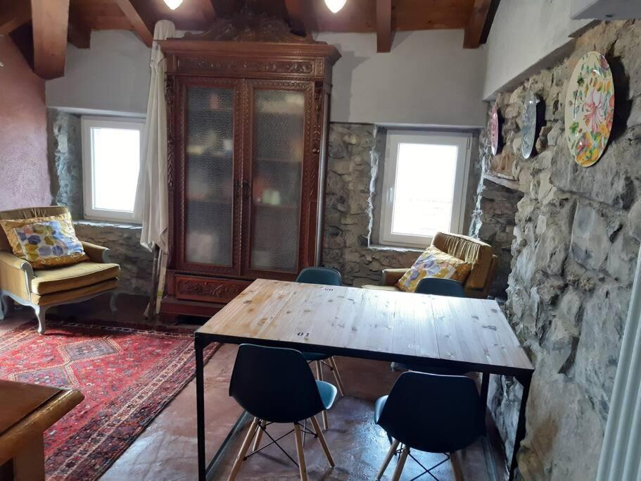 Horta - Charming Attic With Rooftop View