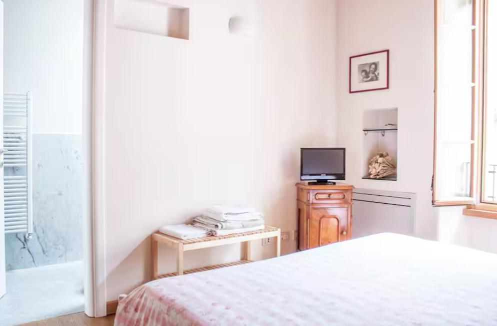 Bed & Breakfast Alla Torre Del Barbarossa Mandello del Lario