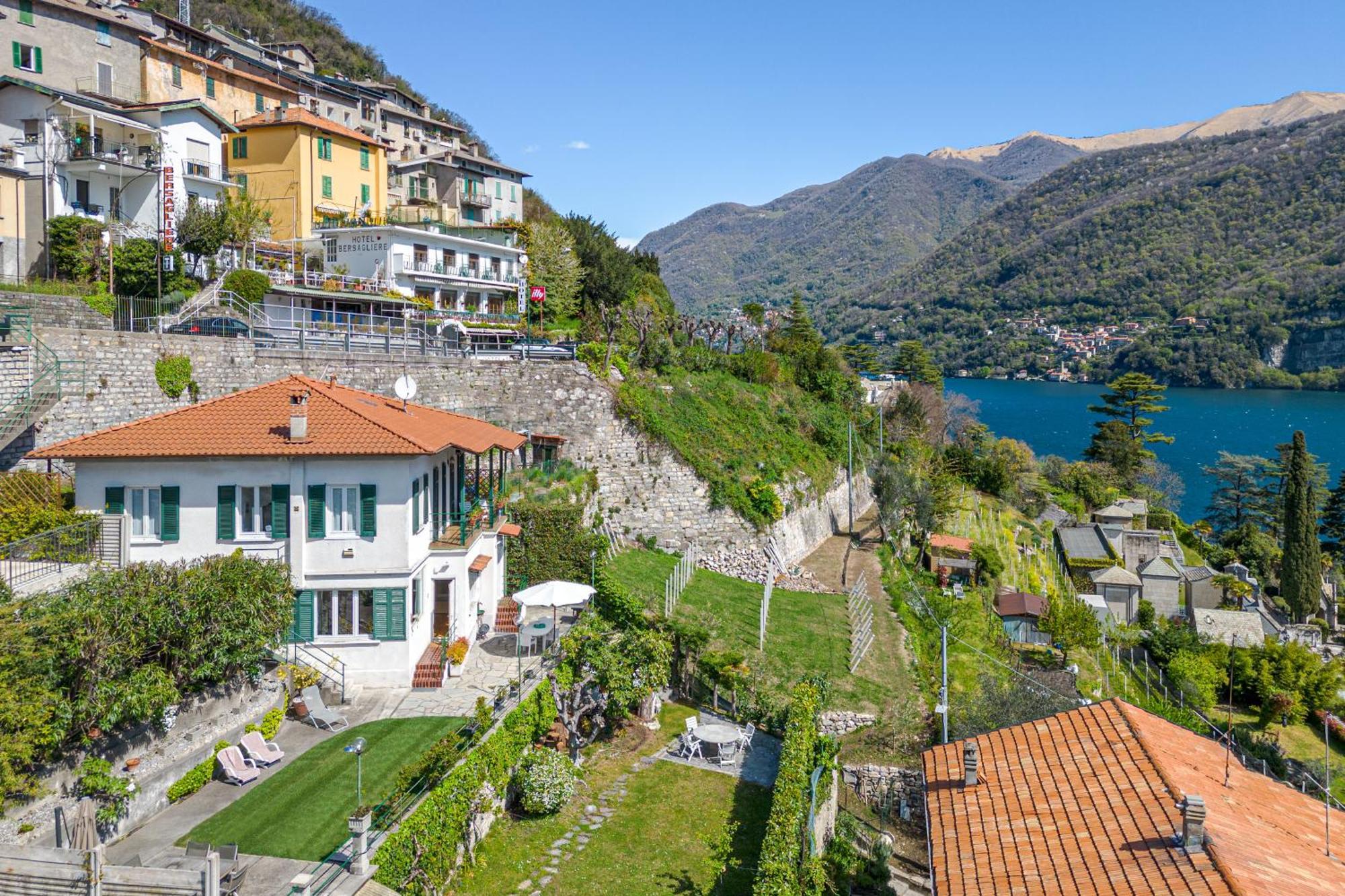 Casa Bambu - Splendida Vista E Posto Auto Laglio