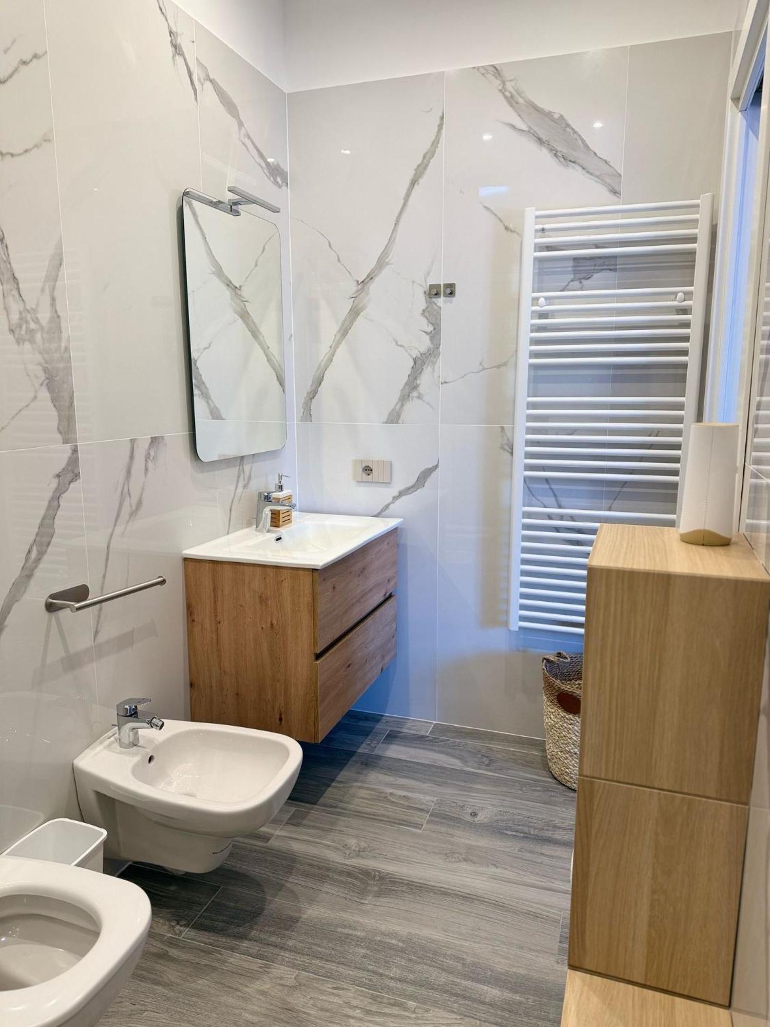 Apartment House - Center Como