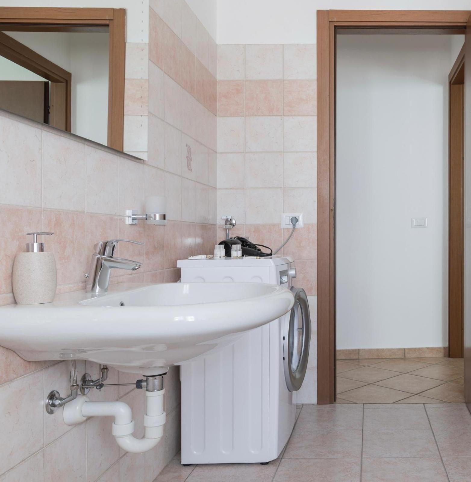 Apartment Aura-elegant In The Heart Of