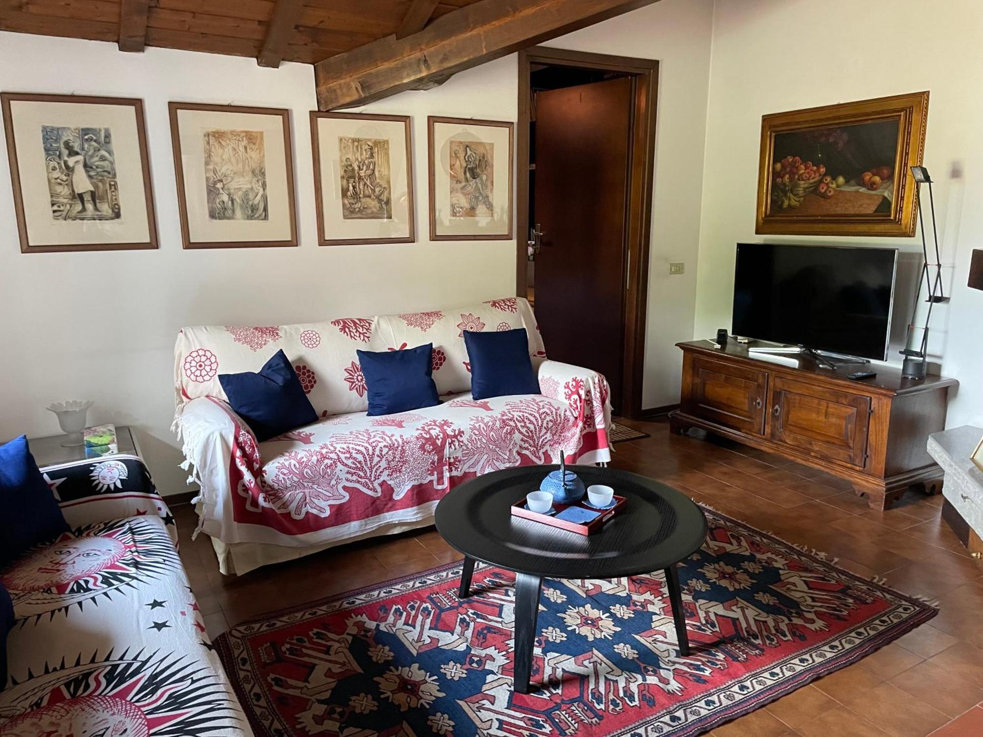 Beautiful Flat With View And Access To The *