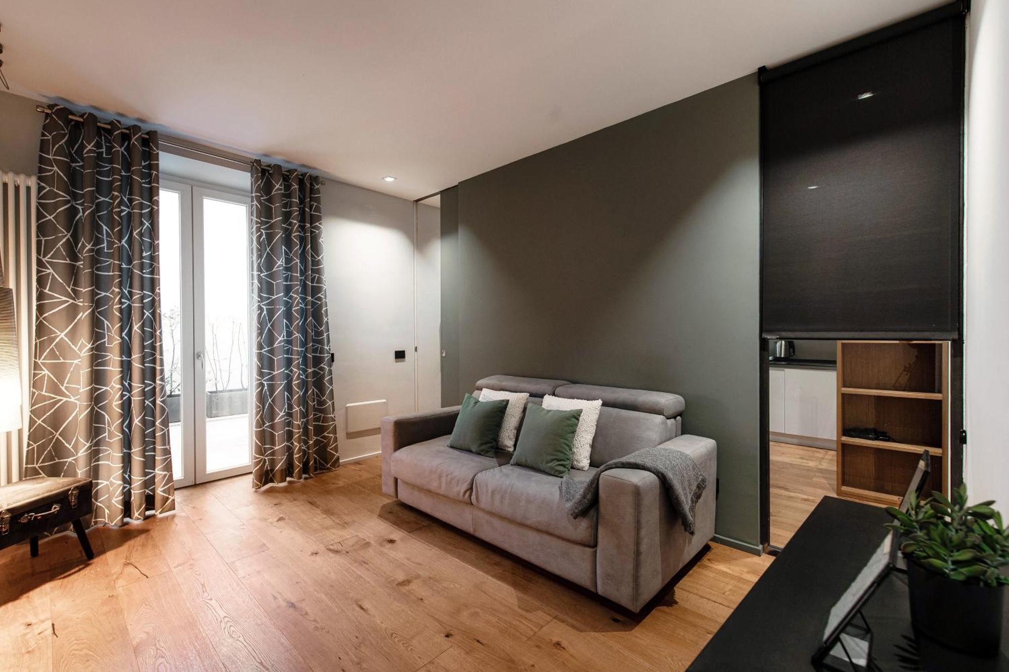 Hidden - By Myhomeincomo Apartment Como