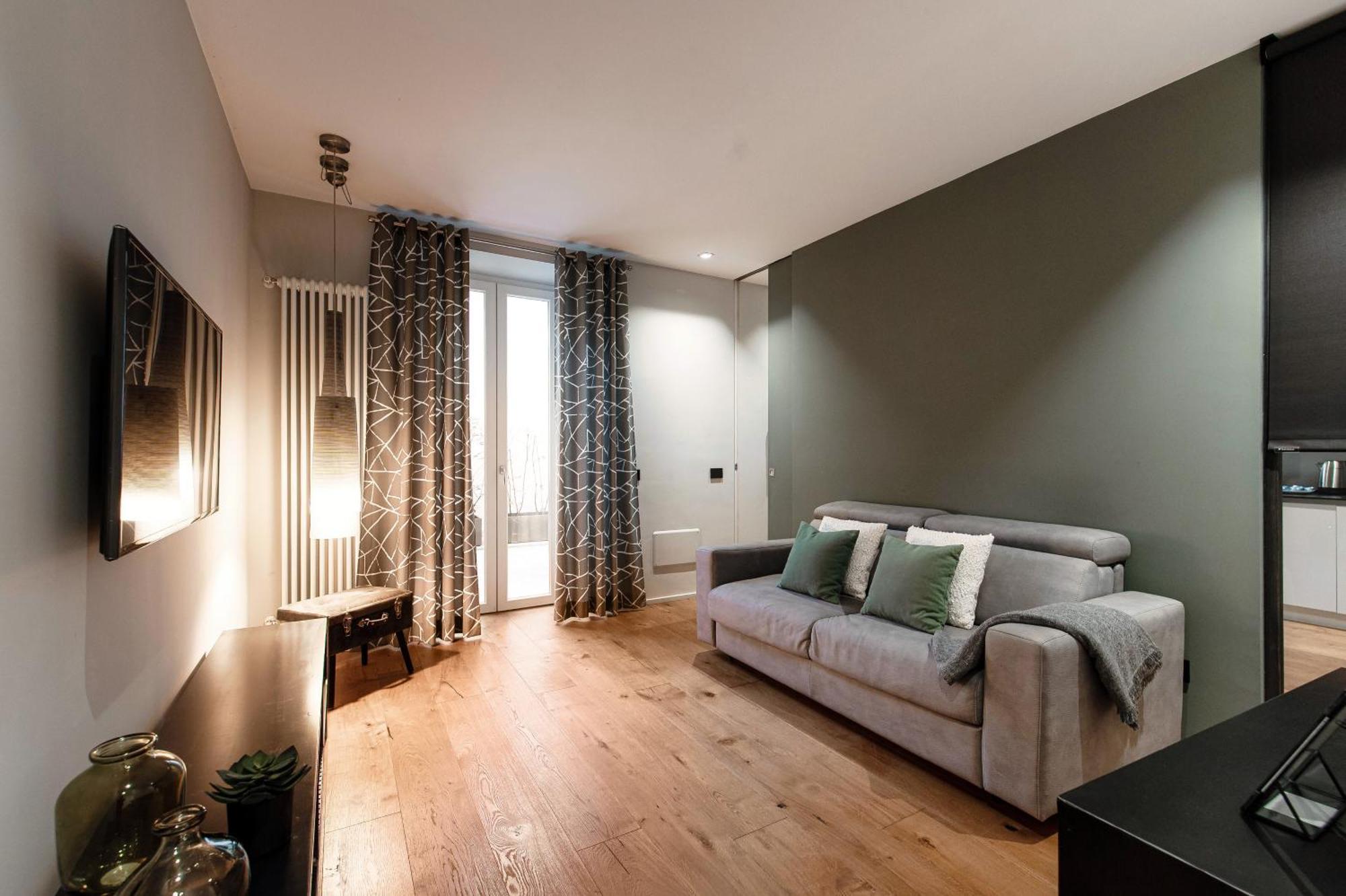 Apartment Hidden - By Myhomeincomo Como