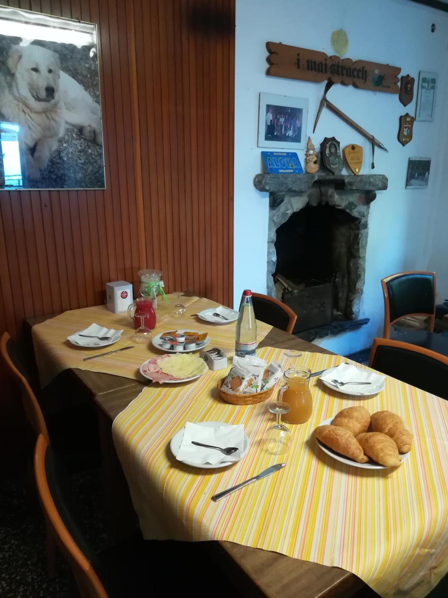 Carla Hotel