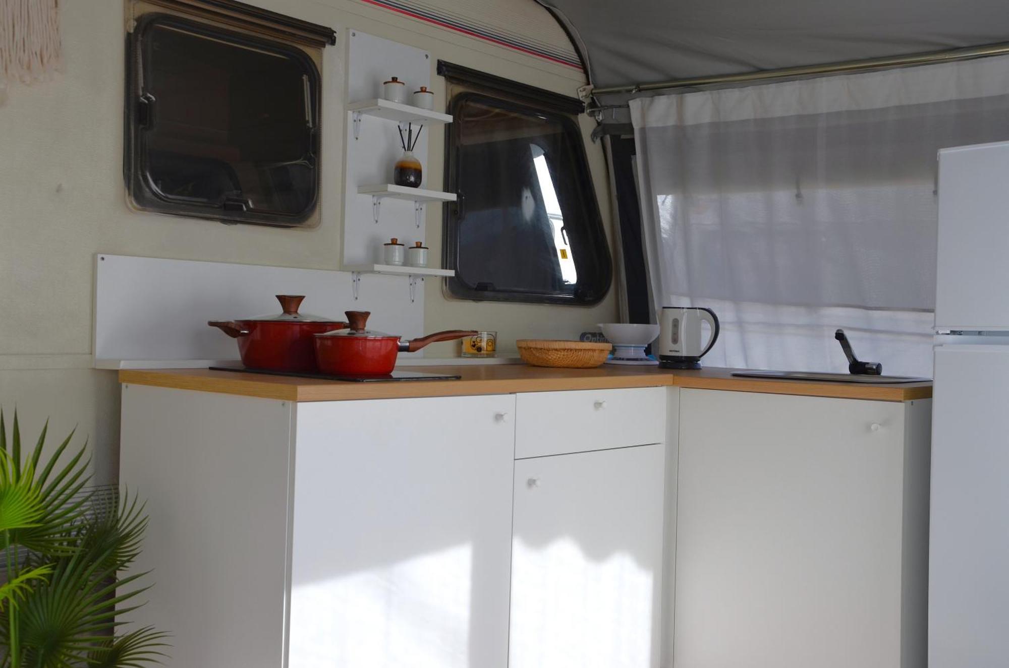 Italia 90 Caravans Campsite