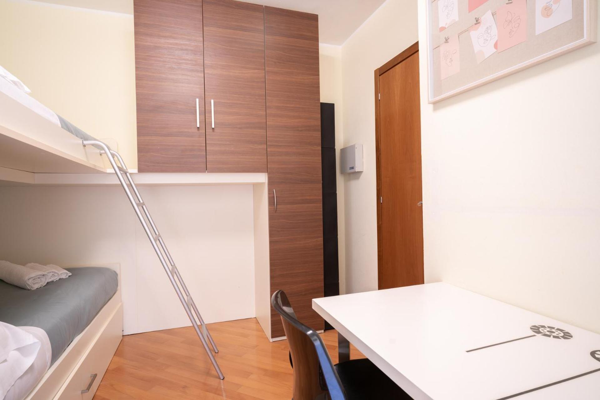 - In 5 Minutes From Lecco Center Apartment *