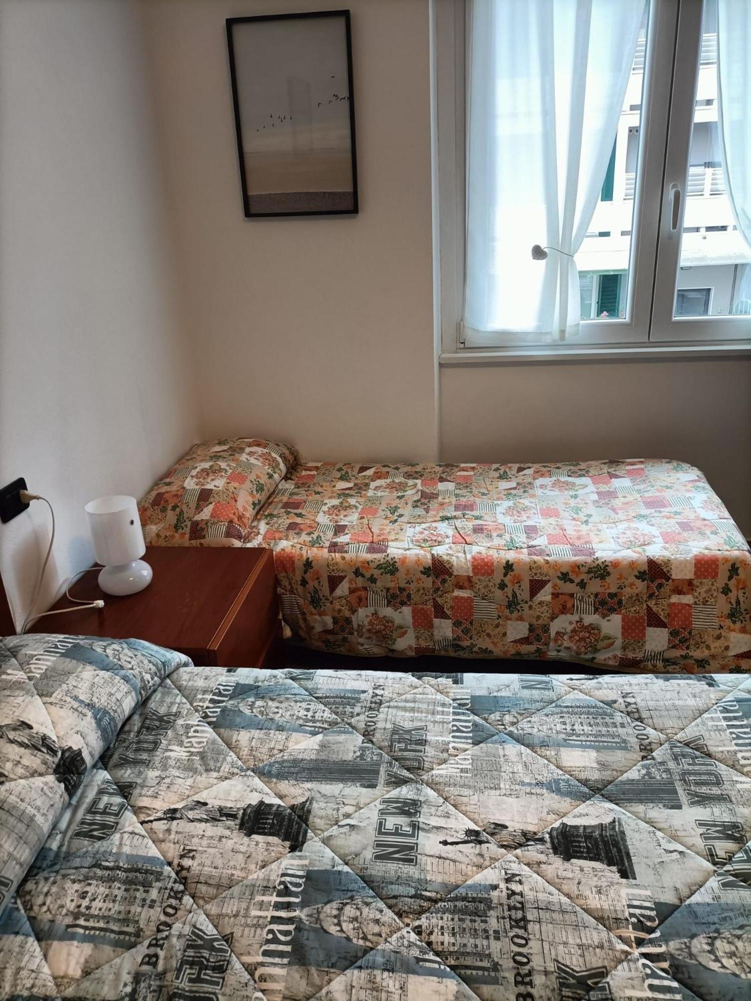 Rory House - * Como