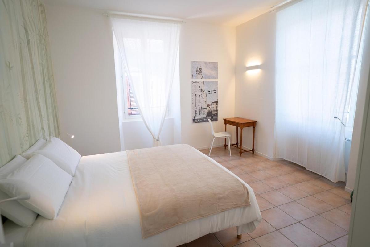 Levante -walking Distance To Center- Free Onsite Parking Apartment
