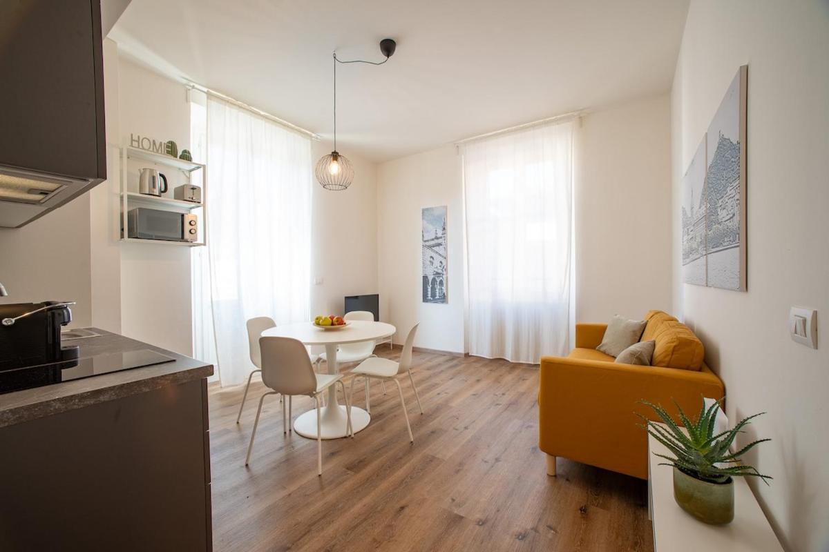 Ponente - Balcony, Free Parking,close To Apartment Como