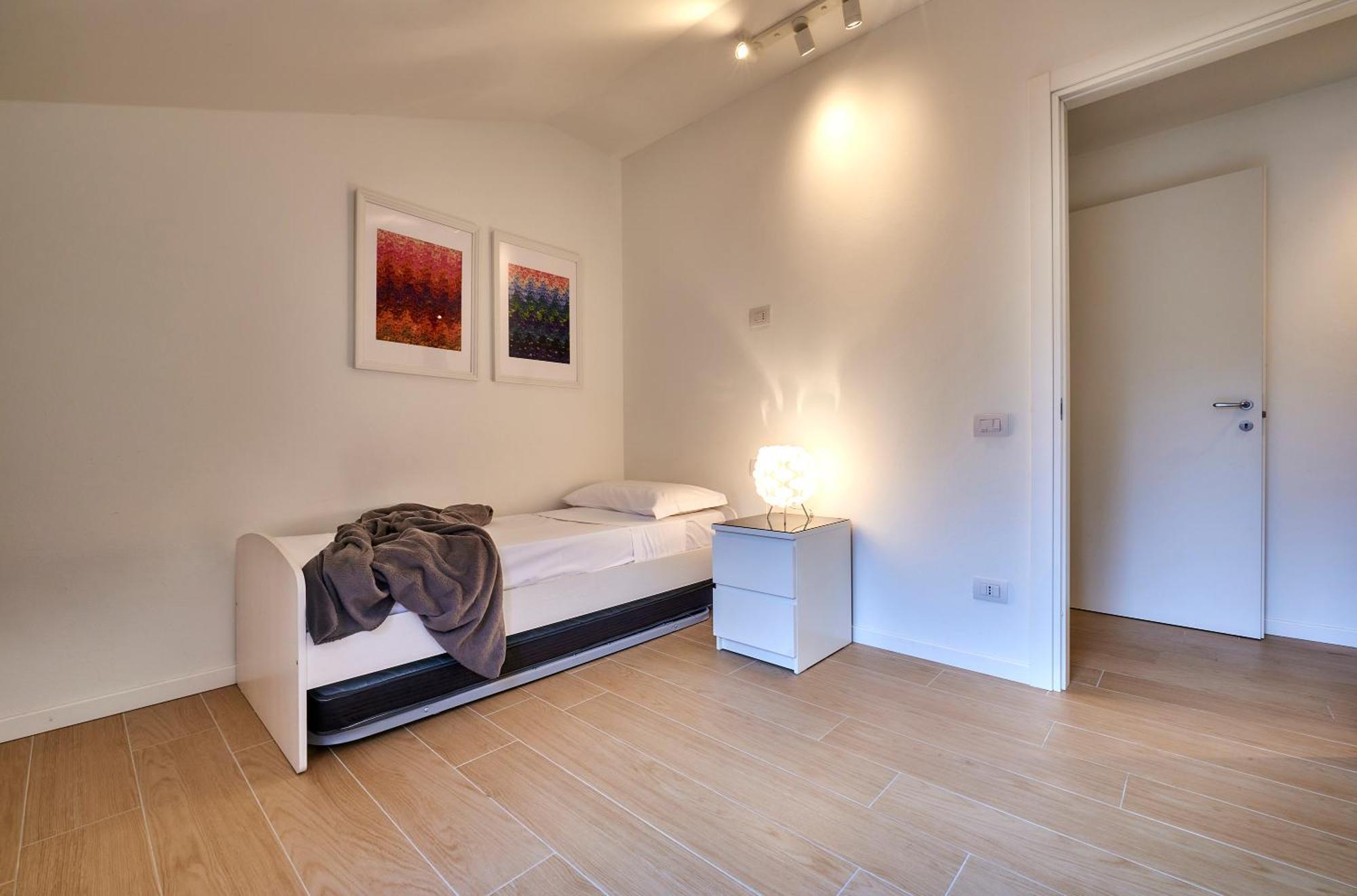 Apartment Luxury 100mq With Private Terrace With View Near Varenna *