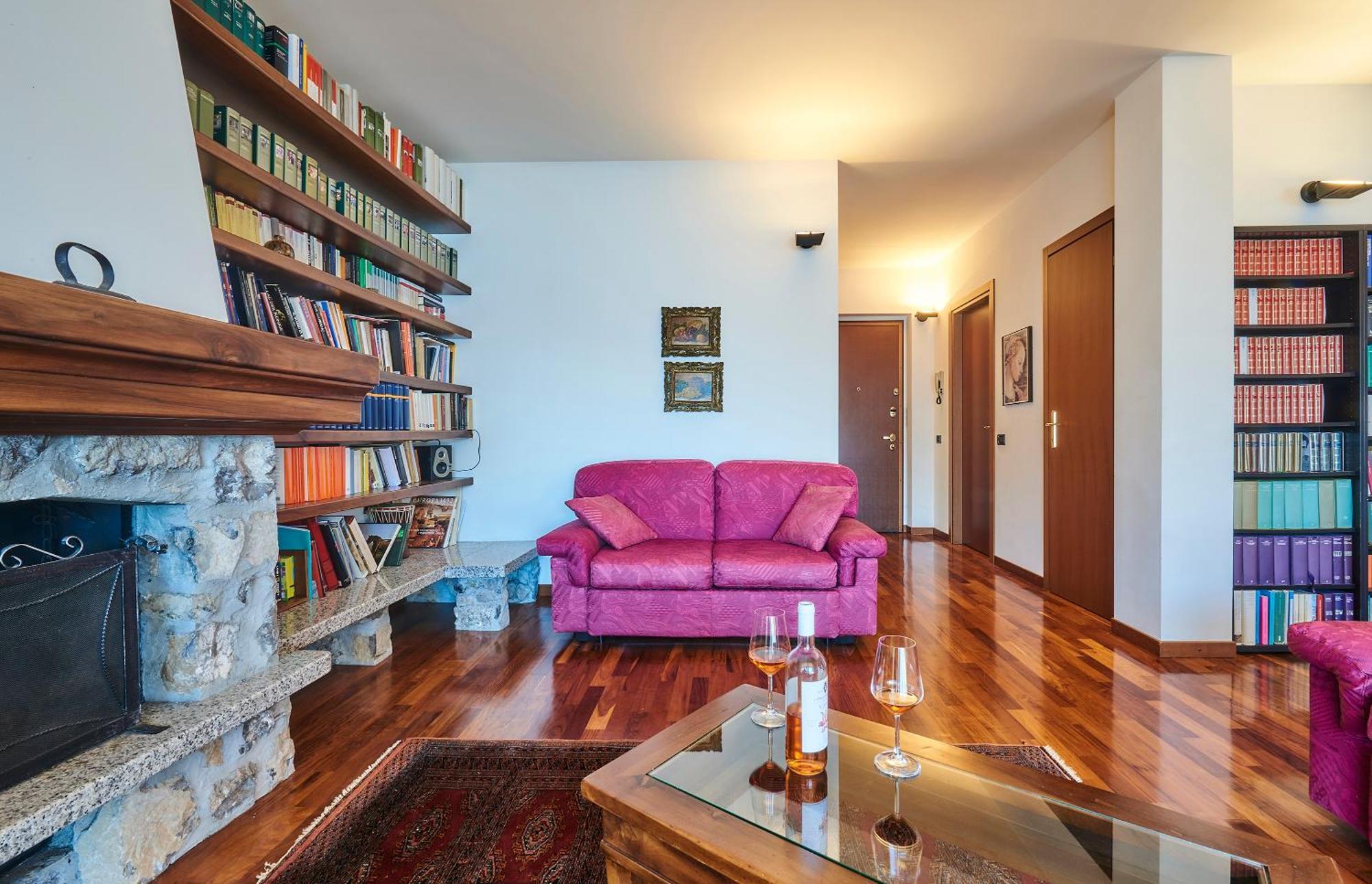 Luxury With View Near Varenna Apartment