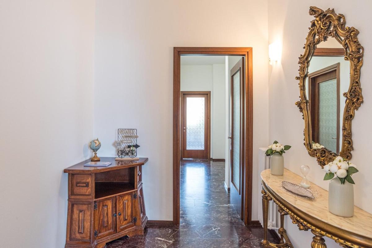 Teo S House Private Parking And View