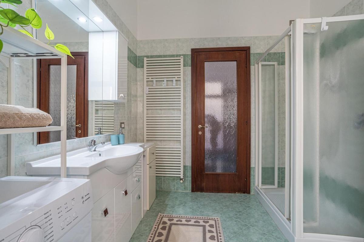 Apartment Teo S House Private Parking And View Carate Urio