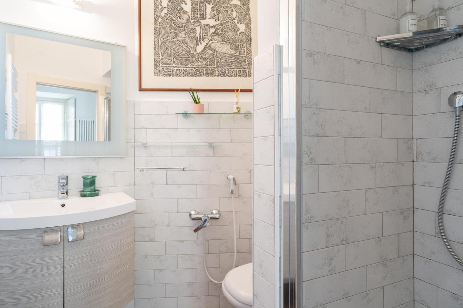 Guest house Chiave Di Volta Lovely With Terrace Varenna