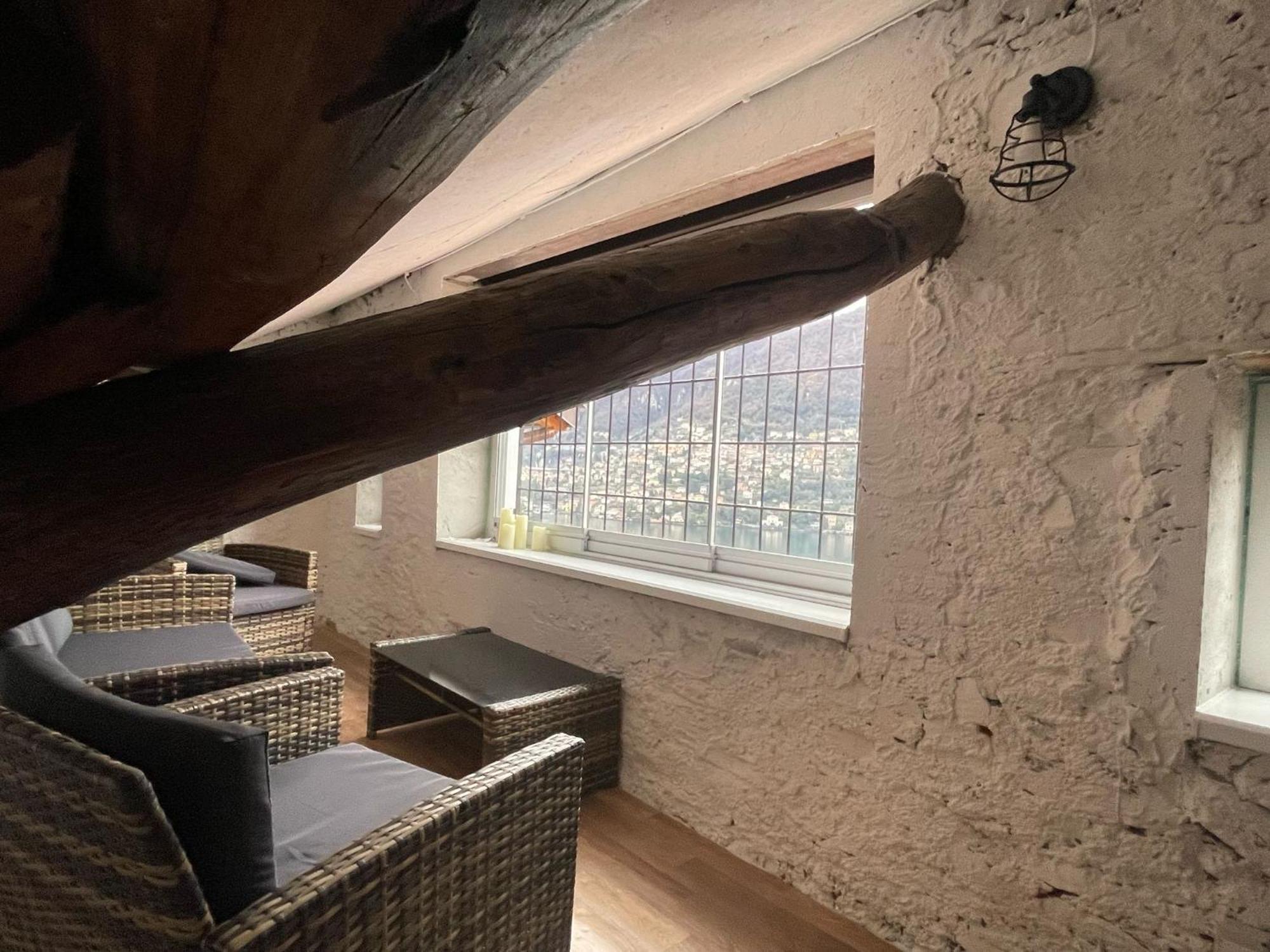 Timco 3-story With View And Air-conditioner Apartment