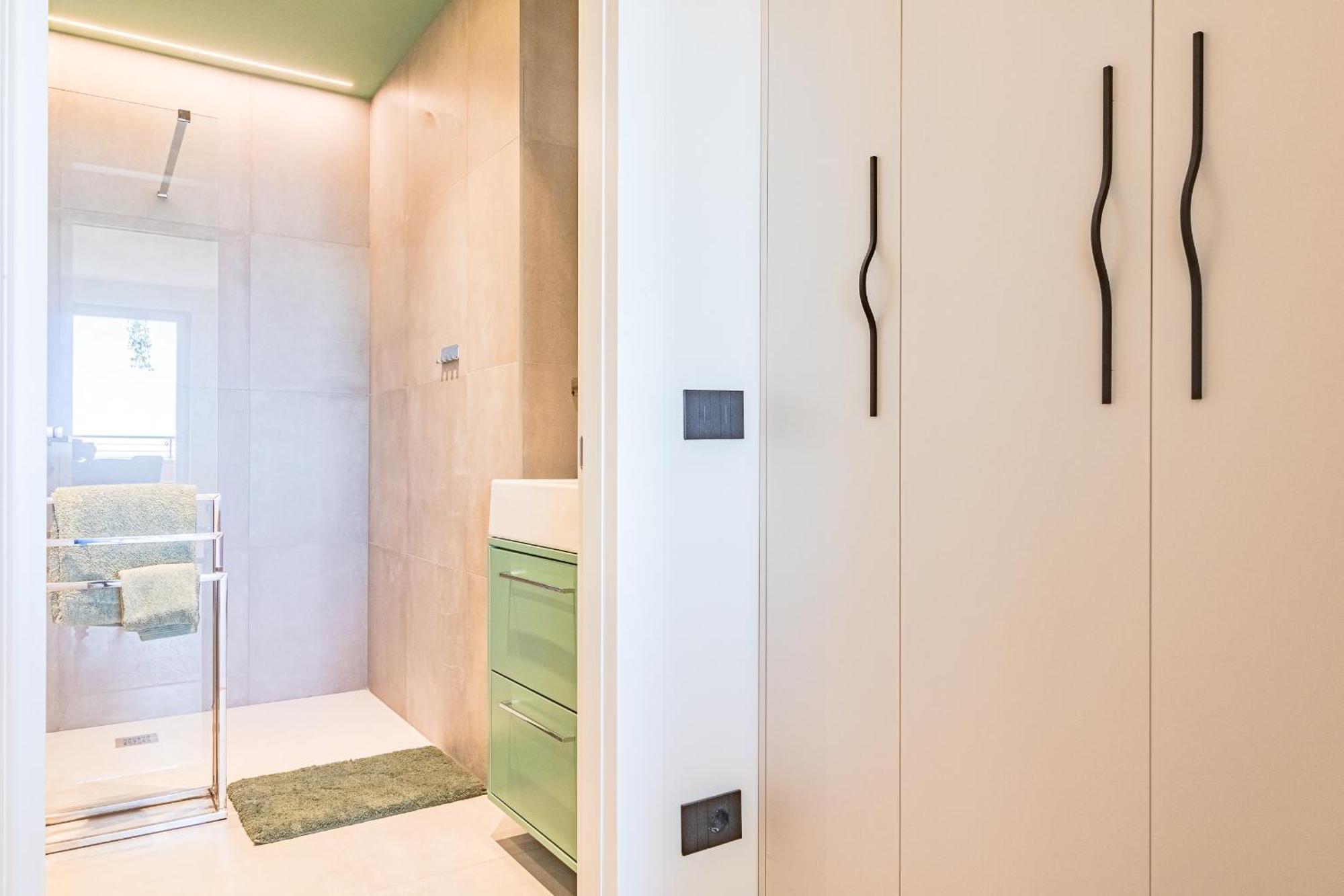 Aurora By Rent Apartment Como