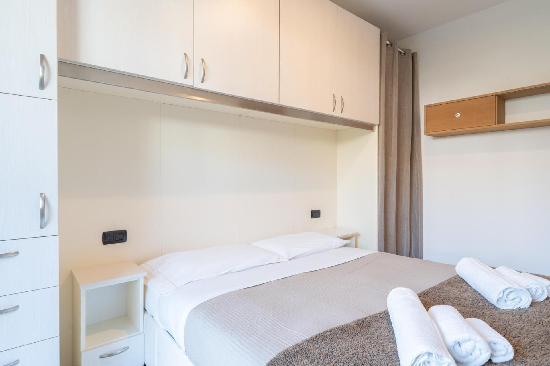 Nest Apartment *