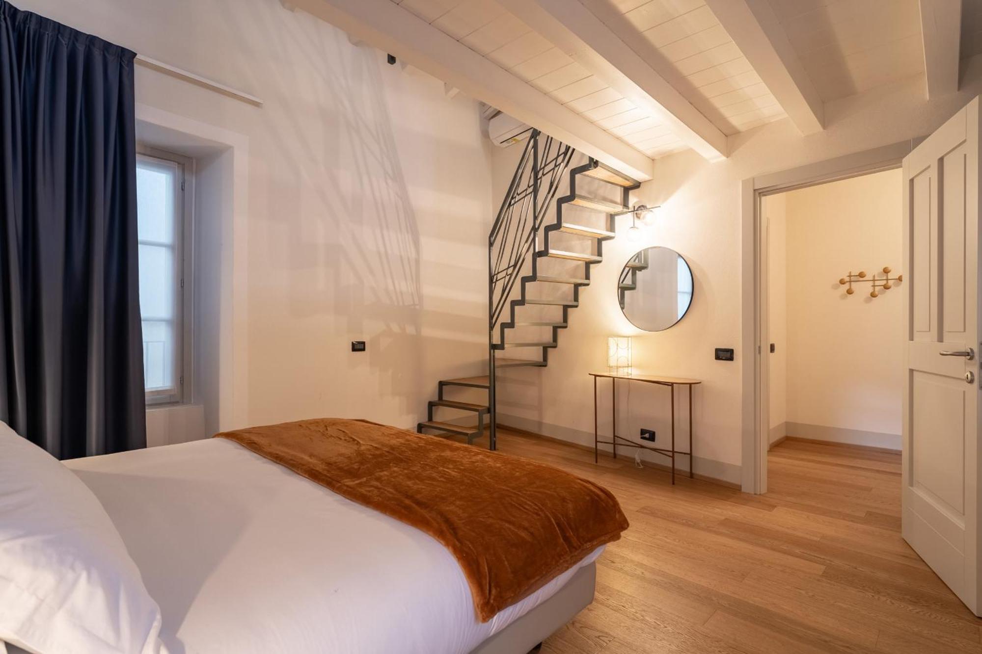 Palazzo Odescalchi By Wonderful Italy * Como