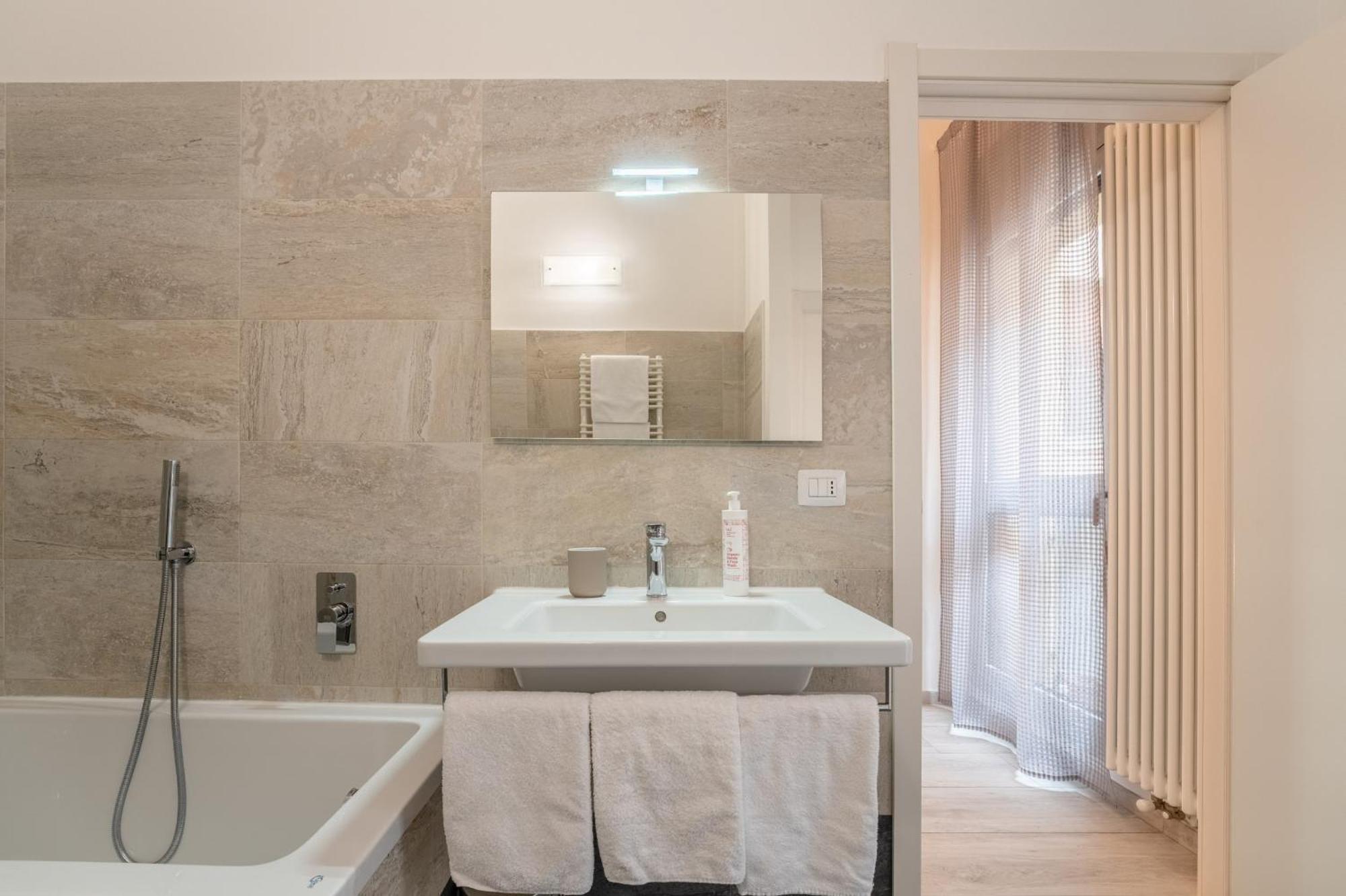 Apartment Mugiasca Modern By Wonderful Italy