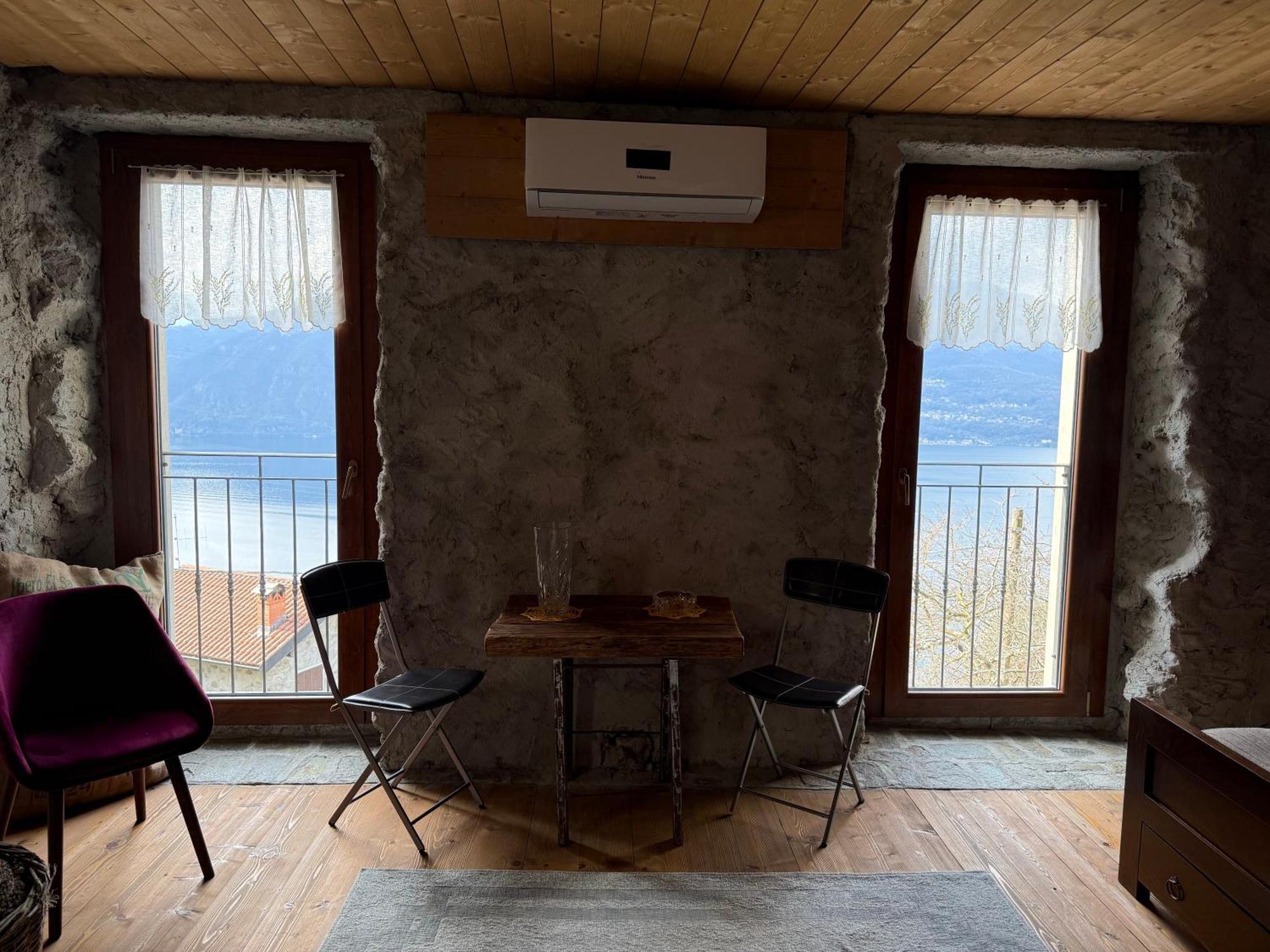 Stone House: Fairytale Flat With Magic View Apartment Bellano