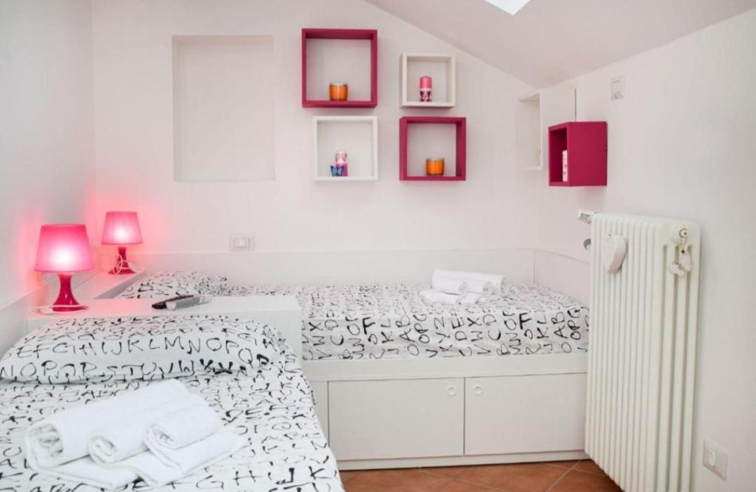 Butterfly Apartment *