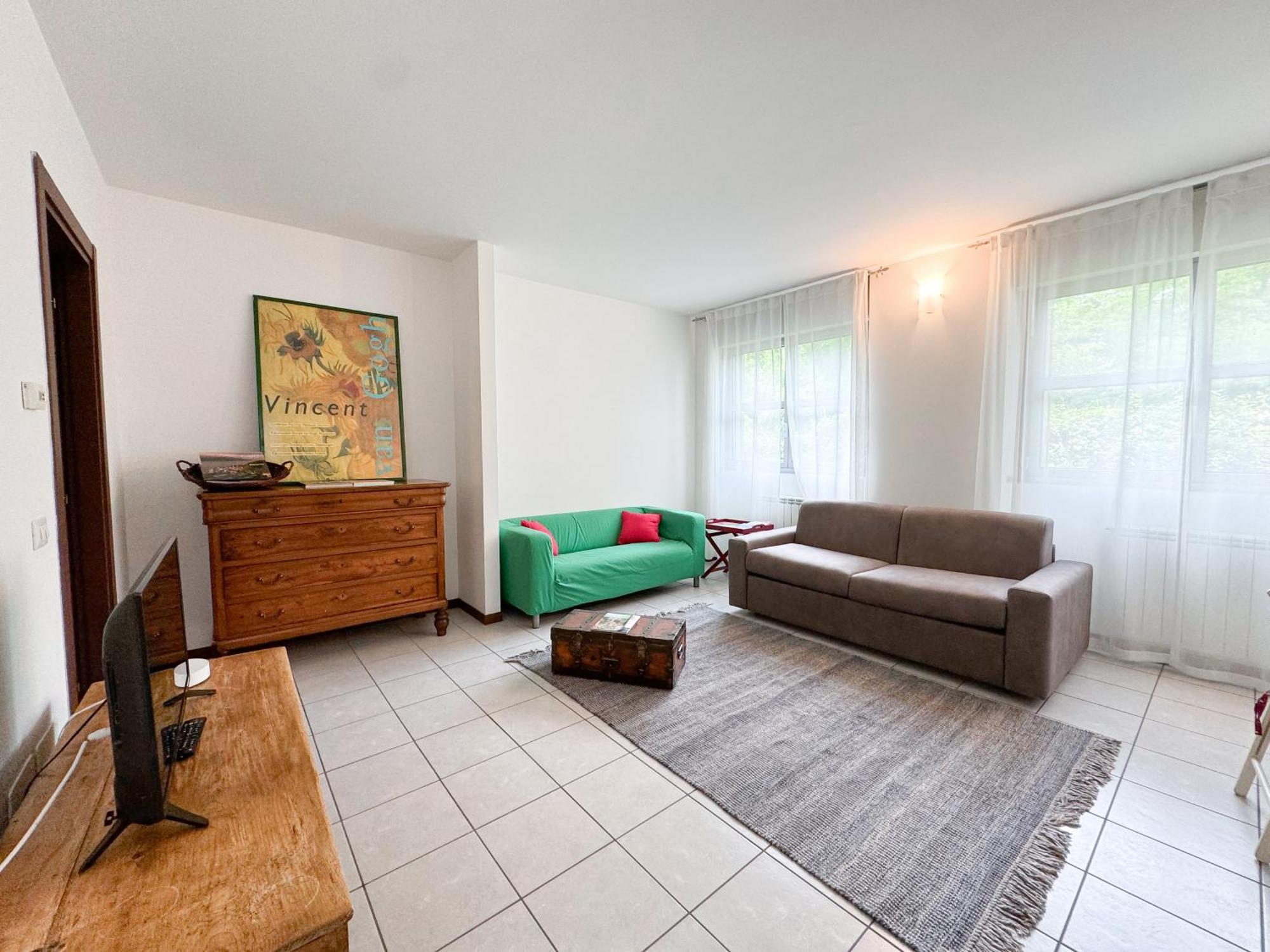 Apartment Two-room With Garden And Parking Como