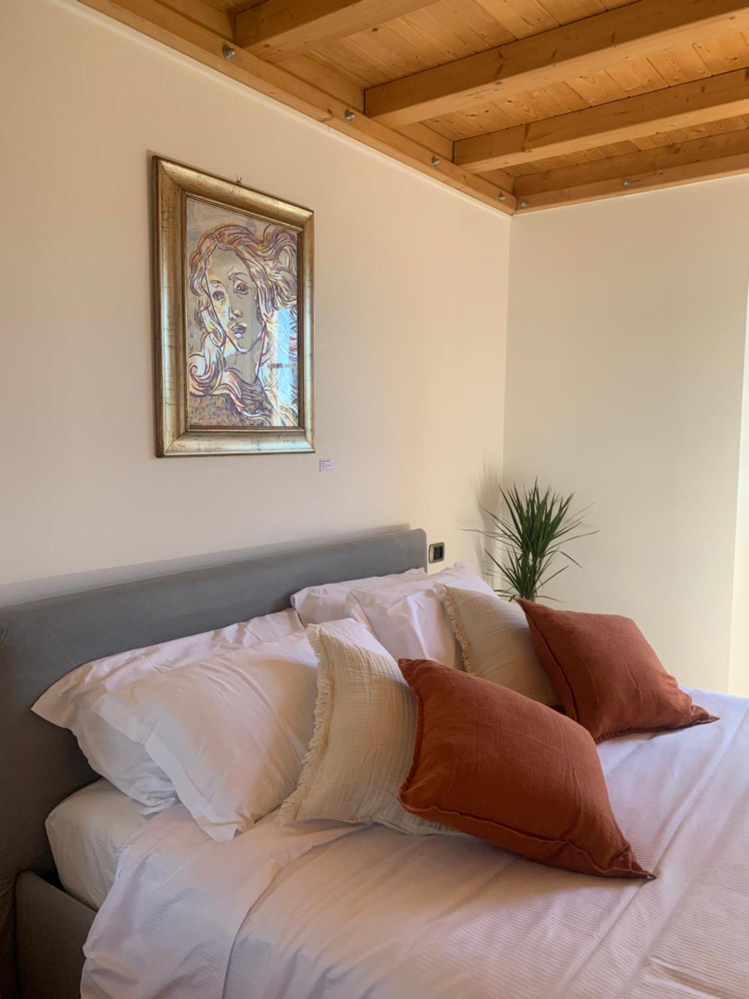 La Apartment *