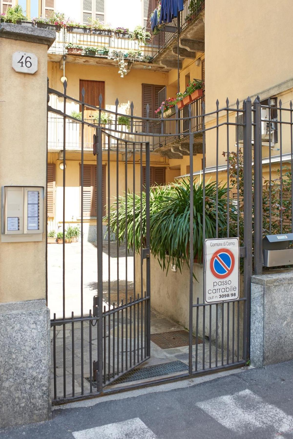 2 Bedroom On The Apartment *