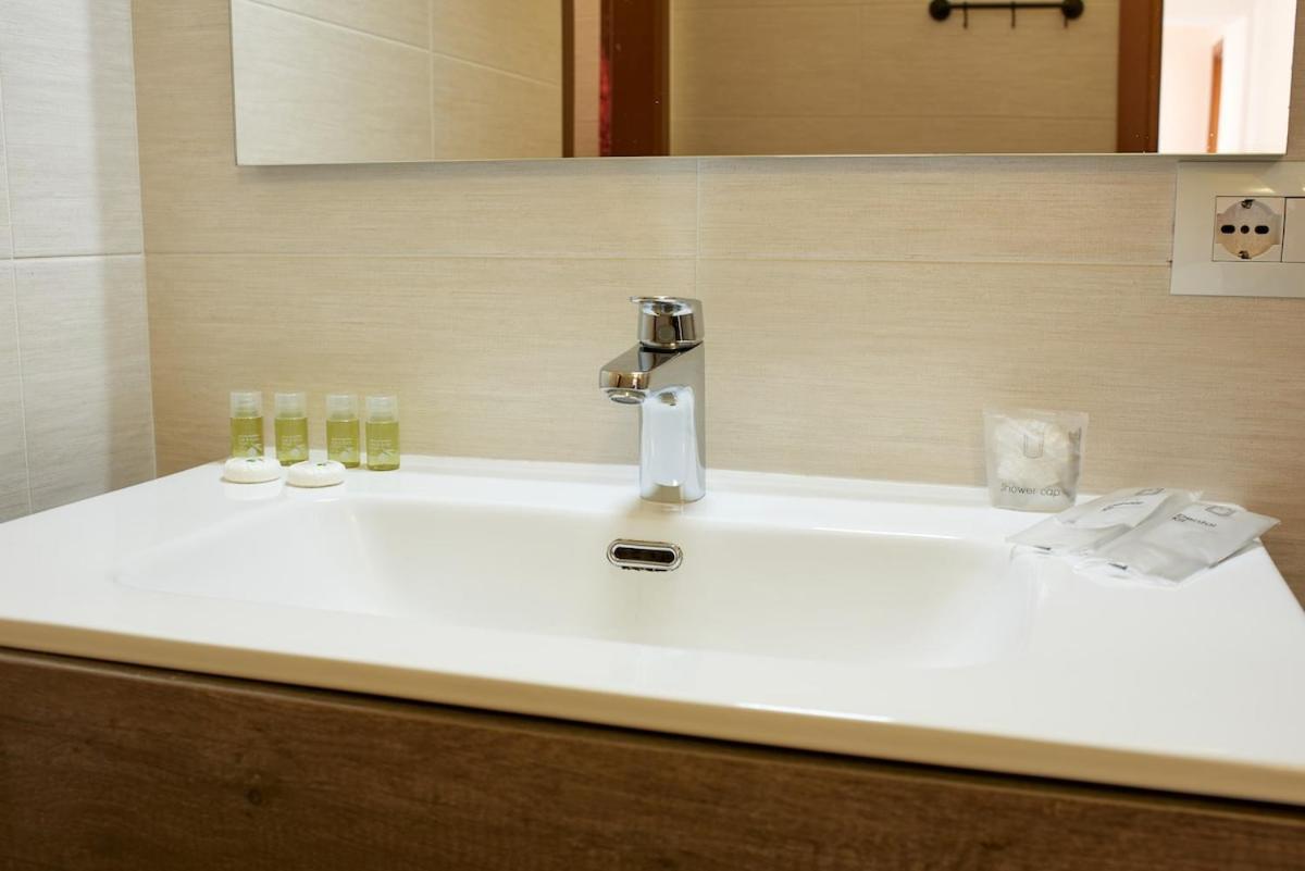 2 Bedroom On The Apartment Como