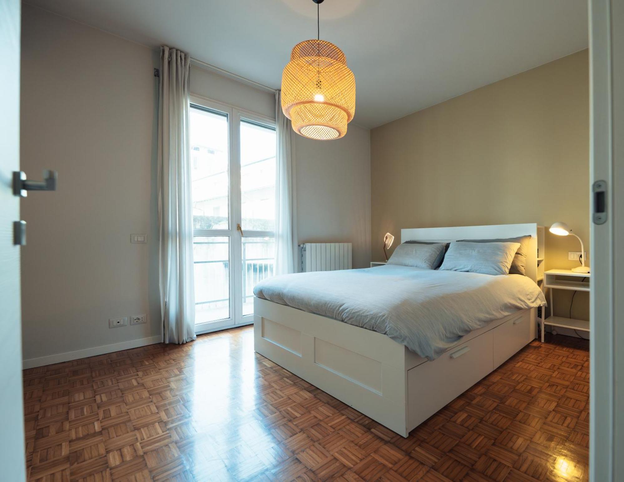 - Modern Lecco